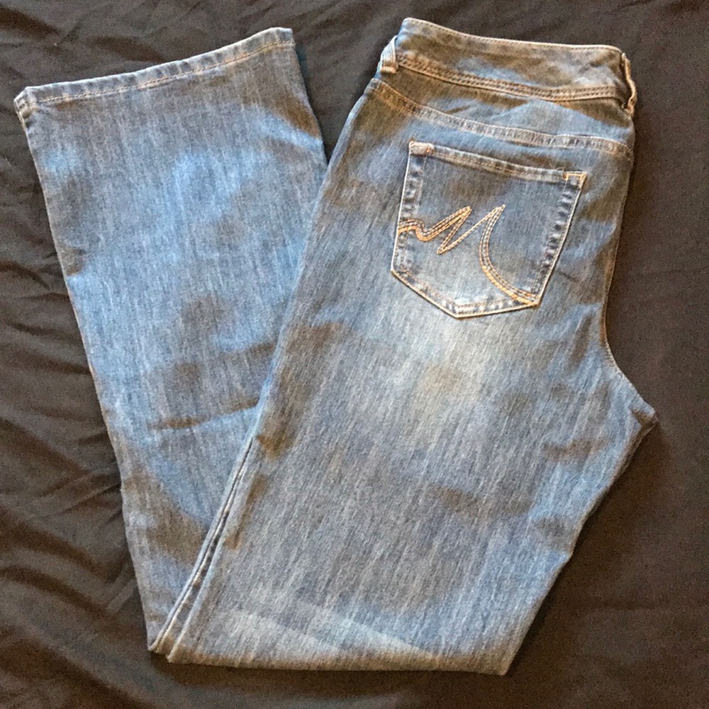 BOOT CUT MAURICE’S JEANS